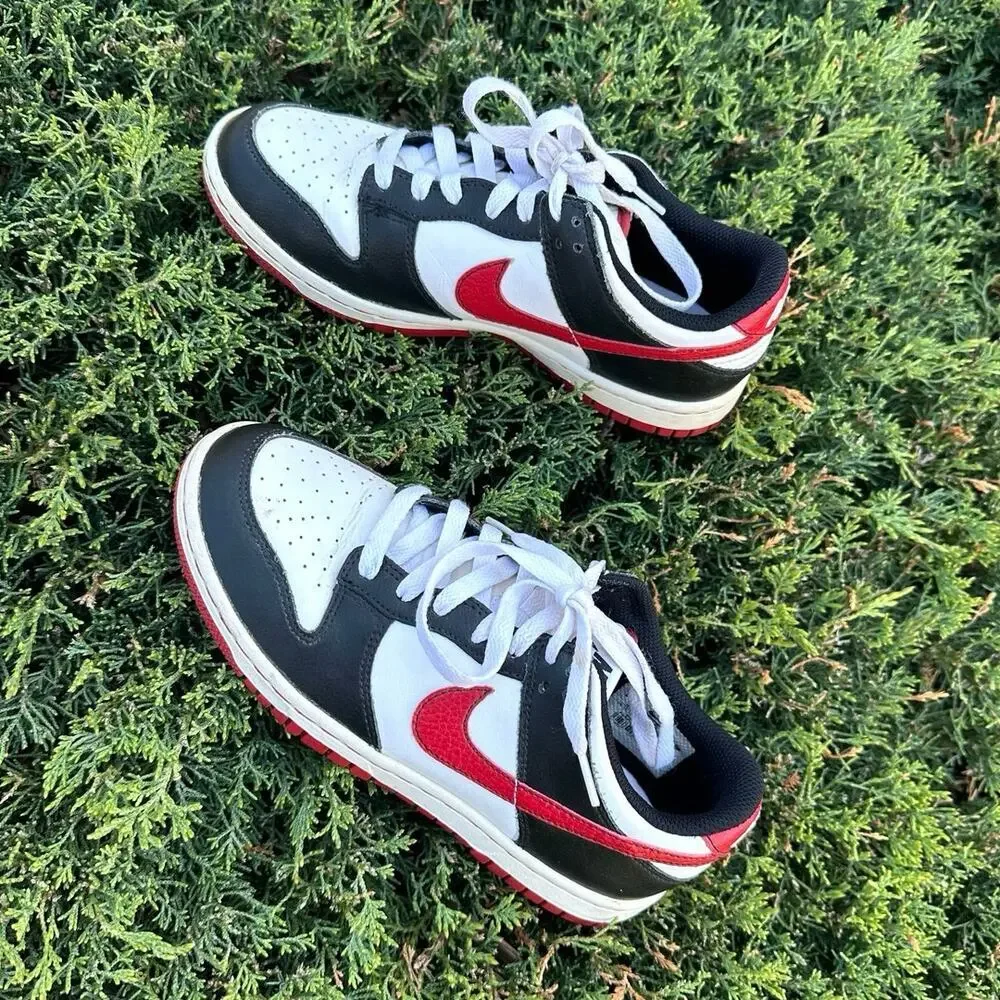 Nike Dunk Low Golf‎ Athletic Shoes Size 4Y Black White University Red